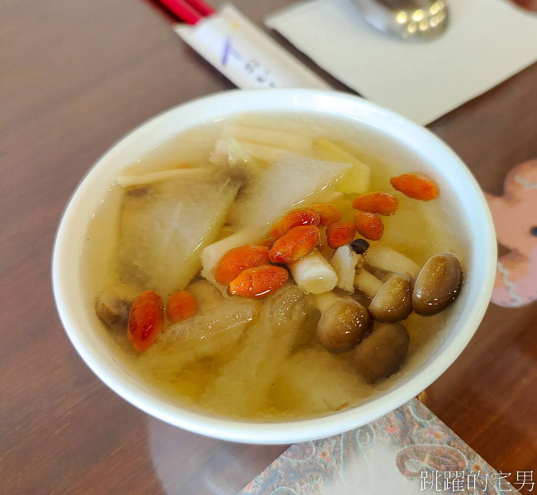 花蓮素食推薦「慧萊素食」熱炒滋味濃厚好吃，不吃素都會喜歡