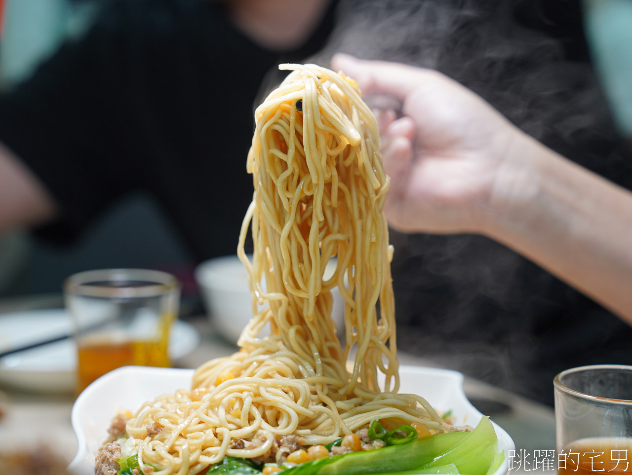 [捷運士林站美食]川舖子28號-台北川菜小館超好吃粉蒸排骨，完全打到我的味蕾，巧遇型男主廚-陳鴻