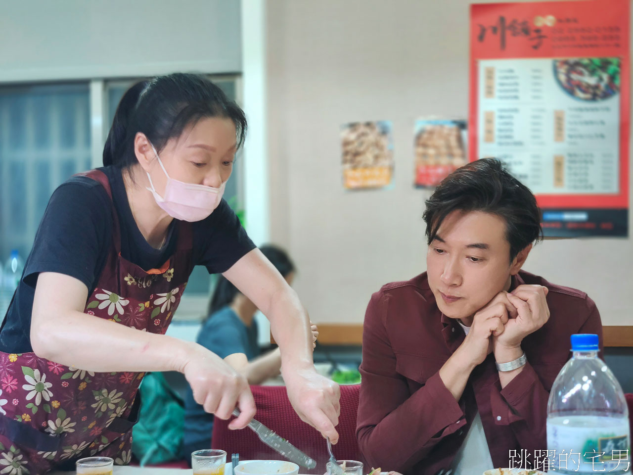 [捷運士林站美食]川舖子28號-台北川菜小館超好吃粉蒸排骨，完全打到我的味蕾，巧遇型男主廚-陳鴻
