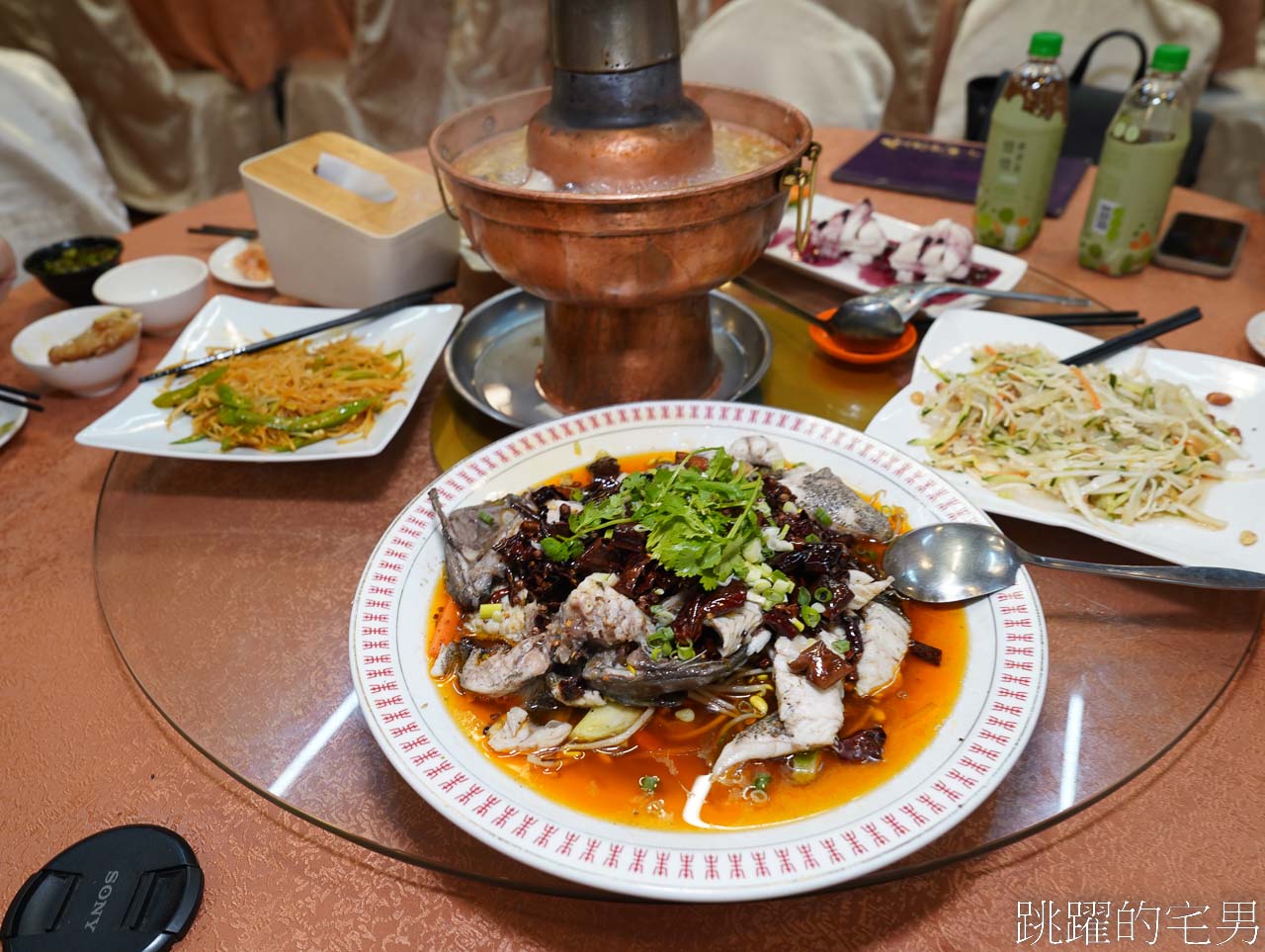 [萬華美食]金麥子酸白菜鍋-湯頭酸爽帶勁，還有東北鍋包肉，台北酸菜白肉鍋推薦，鄰近停車場