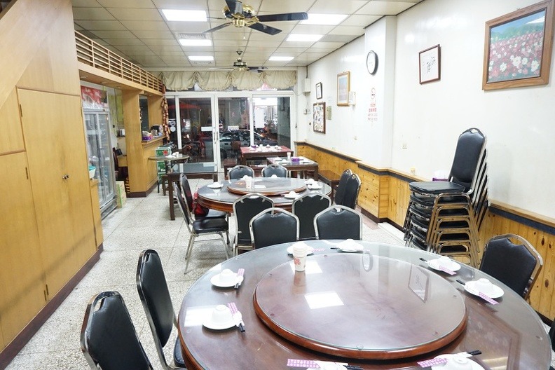 [吉安美食]阿姑的店-花蓮老店鹹香濃郁好吃家常菜，白飯讓你吃到飽，招牌芋頭捲、蔥爆松坂肉、道道都是下飯菜，花蓮美食