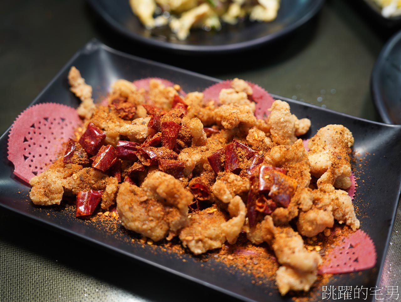 [花蓮宵夜]躼腳啤酒吧-鑊氣滿滿，好吃的花蓮熱炒， 居然有炸粉腸、炒蘿蔔糕?!
