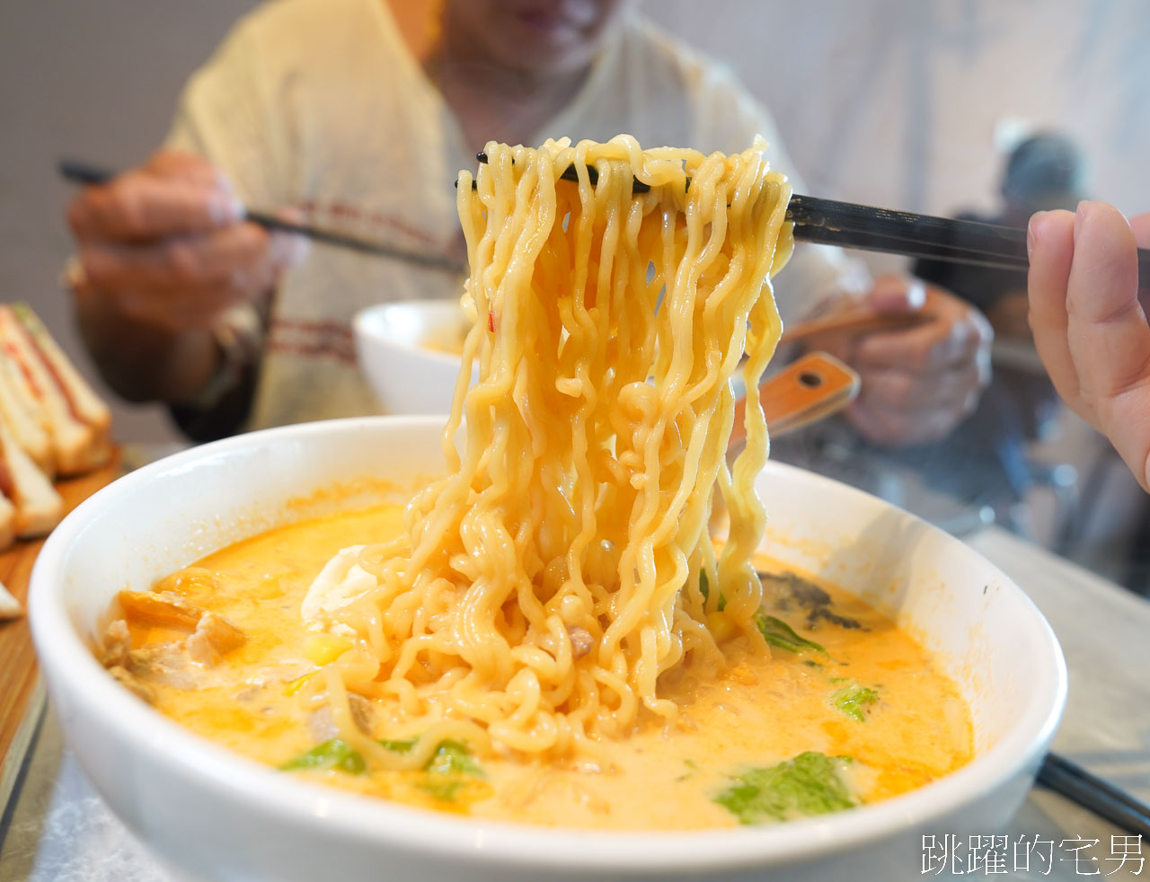 [花蓮早午餐]Bravo Brunch甚好早午餐-辛拉麵加了牛奶，湯頭好喝有層次，花蓮早餐吃吃看