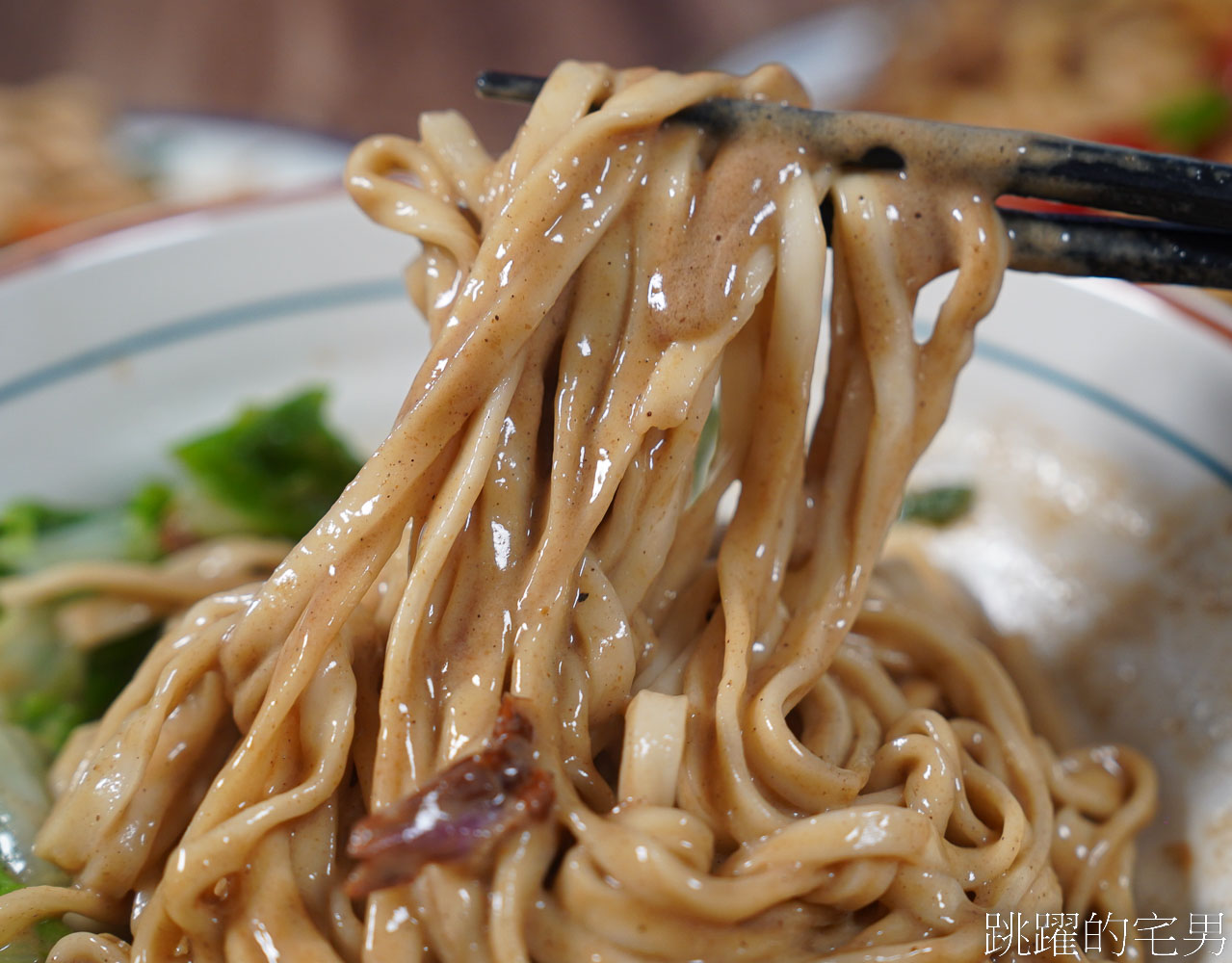 [花蓮美食]劉姥姥麵店-眷村油蔥拌麵令人驚艷，單純的味道竟能如此好吃、麻醬麵，眷村炒滷味
