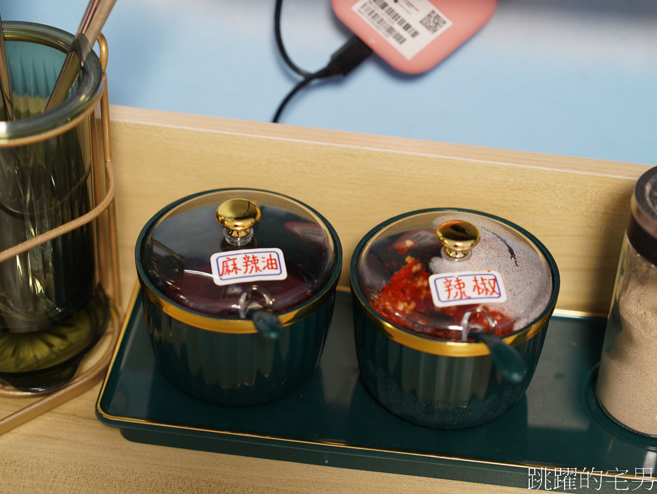 [花蓮美食]劉姥姥麵店-眷村油蔥拌麵令人驚艷，單純的味道竟能如此好吃、麻醬麵，眷村炒滷味