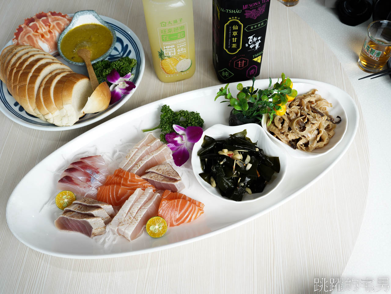[萬里美食]鮮滿樓海鮮料理-野柳公園女王頭旁海鮮餐廳，合菜每人600元就能吃到活龍蝦、龍虎斑，魯肉飯吃到飽、C/P值超高，生菜蝦鬆也太好吃