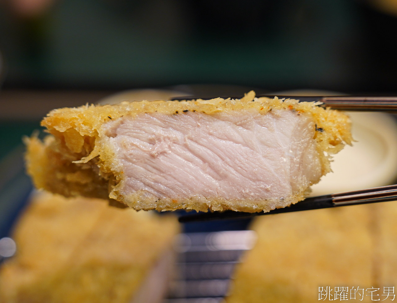 [花蓮美食]季之雲-花蓮日式料理推薦，整條星鰻海鮮丼飯有夠爽，日本厚切豬排超嫩，炸牡蠣絕對必點