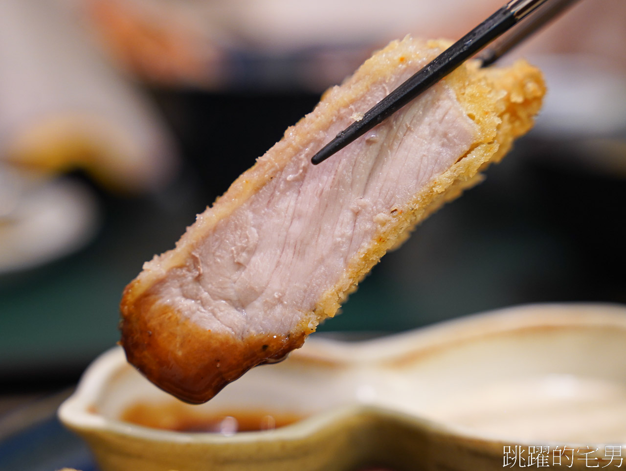 [花蓮美食]季之雲-花蓮日式料理推薦，整條星鰻海鮮丼飯有夠爽，日本厚切豬排超嫩，炸牡蠣絕對必點