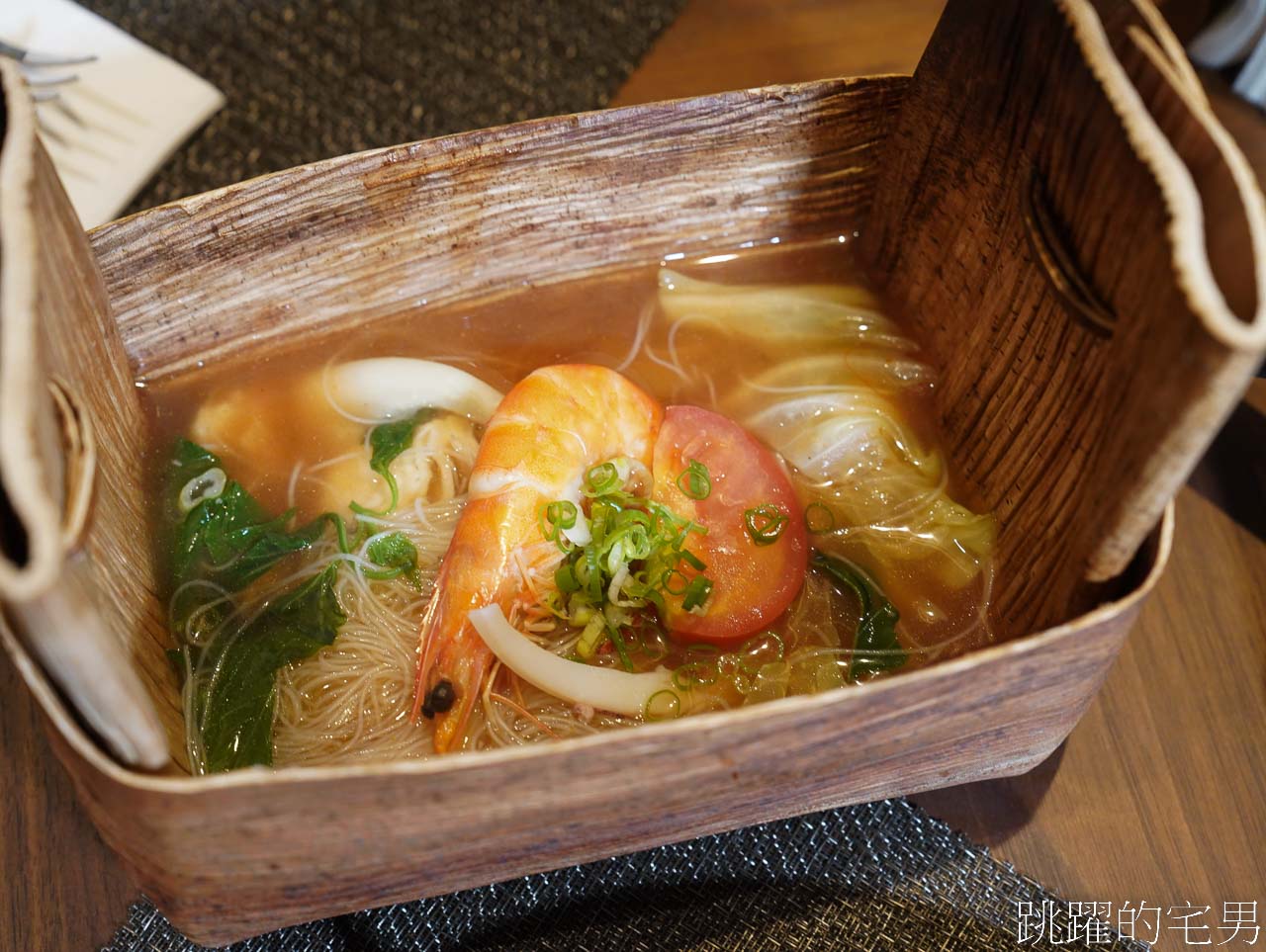 [花蓮吃到飽]花蓮潔西艾美酒店自助餐-探索廚房，花蓮飯店吃到飽天花板，現烤龍蝦，松葉蟹、旭蟹，烤鴨原住民風味餐通通有