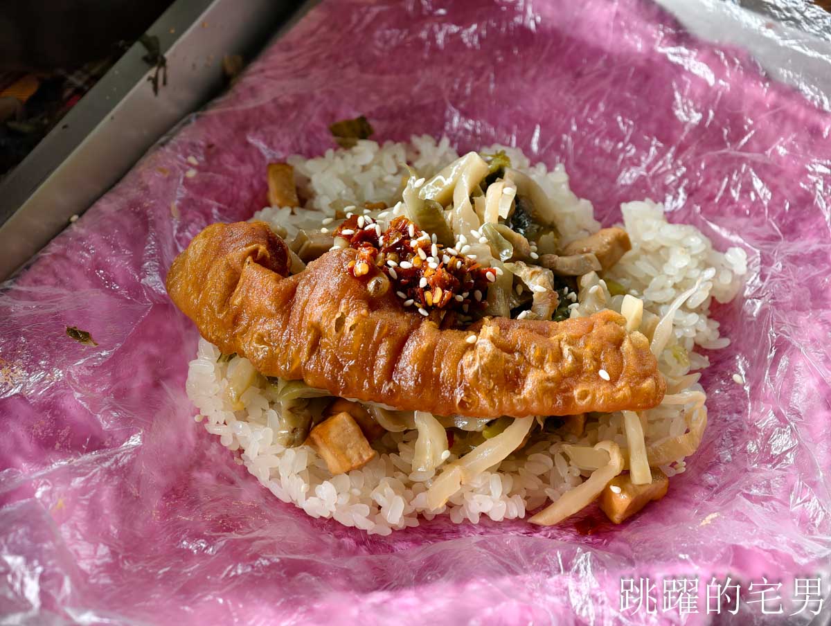 [花蓮吉安早餐]中華路特大飯糰-20年花蓮飯糰口感Q彈超級好，超過1斤的飯糰份量太可怕，推薦加辣榨菜飯糰