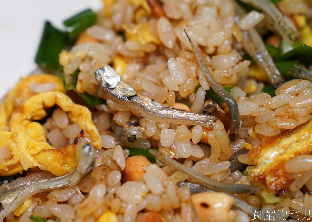 [花蓮美食]吳記麵店-這家花蓮炒麵完全我的菜，櫻花蝦炒飯大推! 建議電話預訂