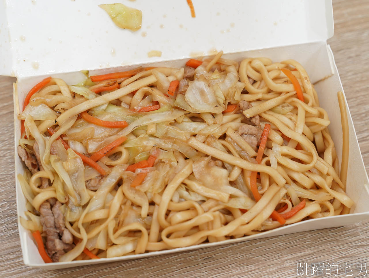 [花蓮美食]吳記麵店-這家花蓮炒麵完全我的菜，櫻花蝦炒飯大推! 建議電話預訂