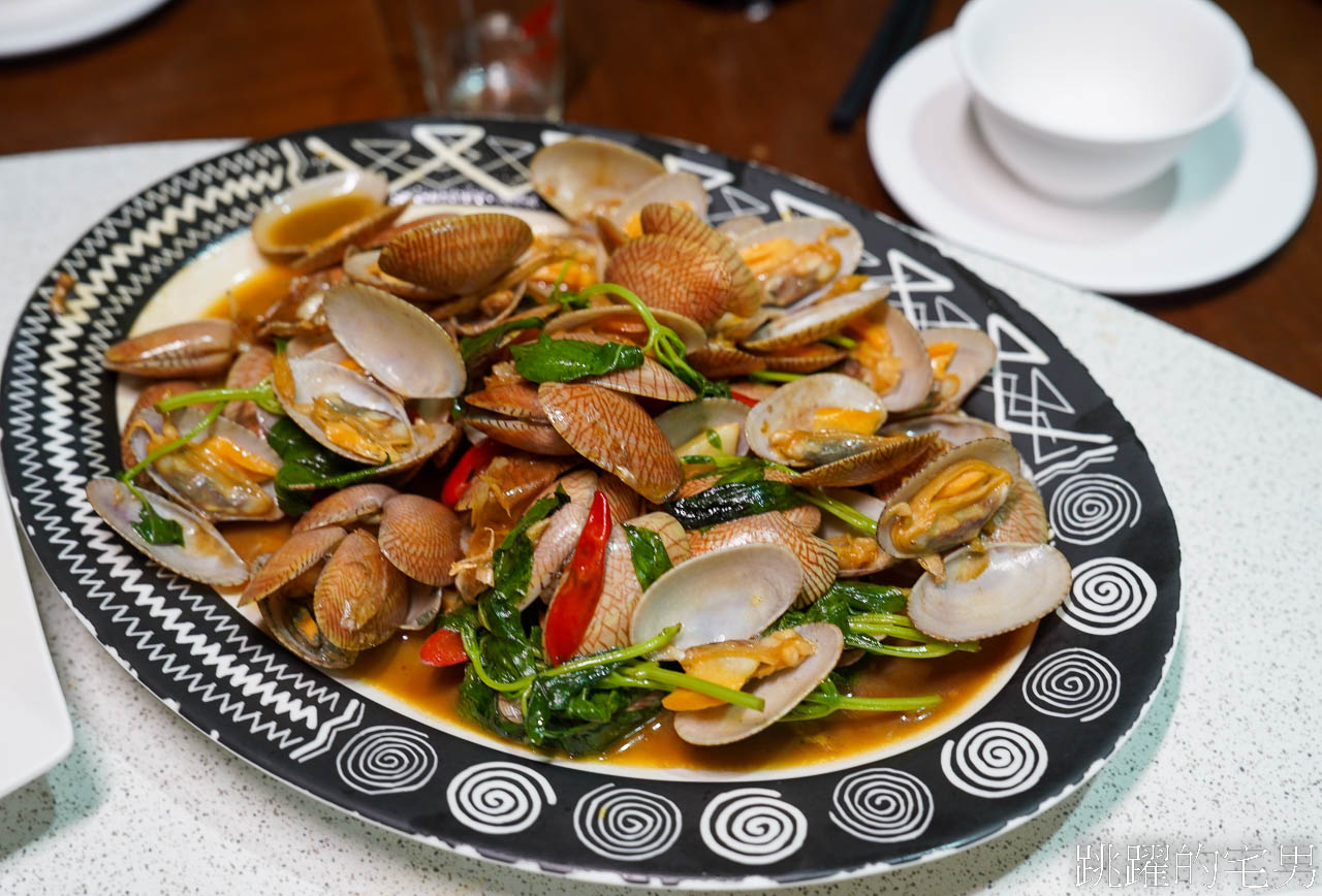 [花蓮吉安美食]阿美煮- 桶仔雞鹹香又多汁，現烤活魚毫無土味又水嫩，入口還有特別香氣，絕對是花蓮烤魚推薦! 花蓮桶仔雞推薦