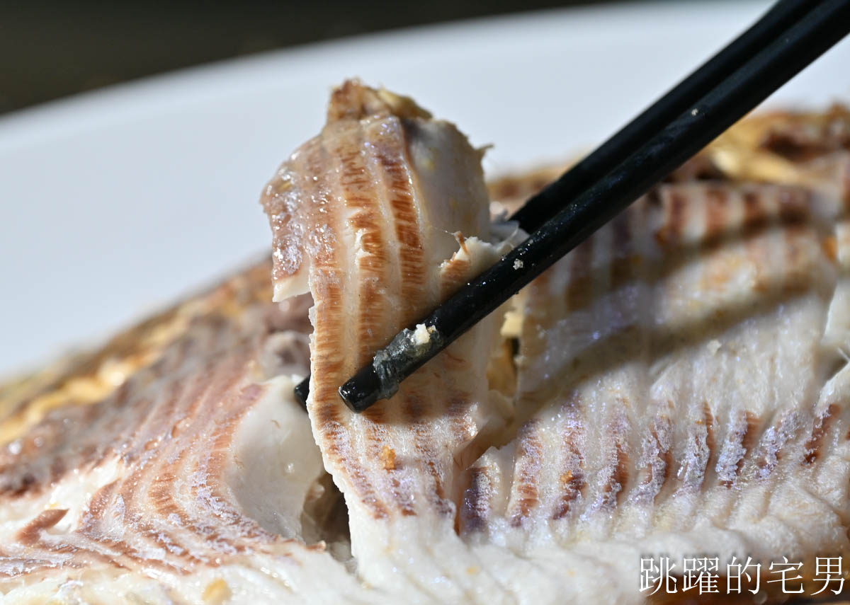 [花蓮吉安美食]阿美煮- 桶仔雞鹹香又多汁，現烤活魚毫無土味又水嫩，入口還有特別香氣，絕對是花蓮烤魚推薦! 花蓮桶仔雞推薦