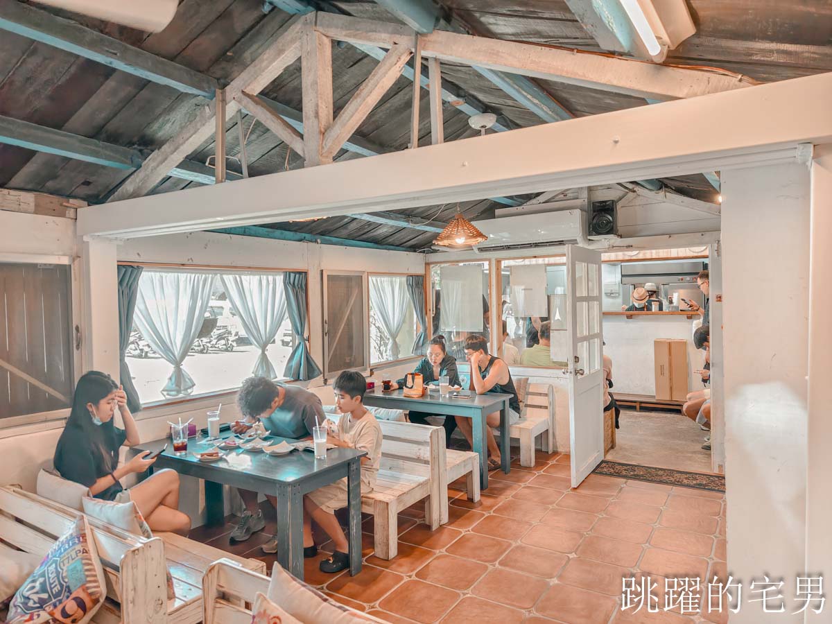網站近期文章：[花蓮早午餐]時光旅人-在地人都會知道的花蓮早餐，超值套餐49元，座位就像會把人吸住一樣，軍警消95折優惠