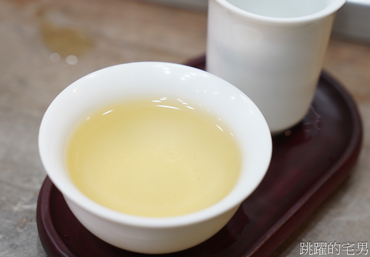 [台北茶行]雋美佳茶業公司-近40年台北茶行價格透明可換貨，超健談年輕2代老闆教你泡茶步驟零失誤，提供客製化茶葉禮盒、5星飯店原葉茶包