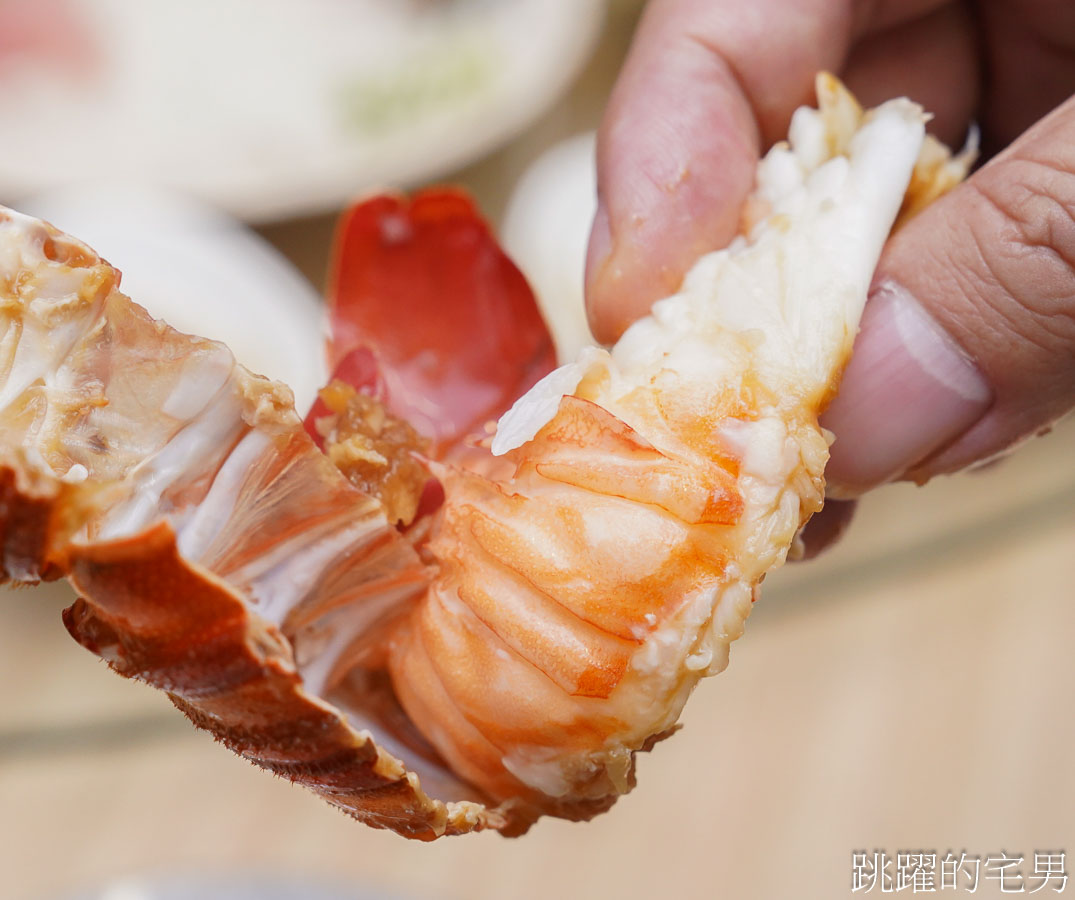 [花蓮年菜]壽豐小吃慶豐店-紅色系年菜喜氣登場，2025花蓮除夕、初二年菜外帶，10人份新鮮活龍蝦就是爽