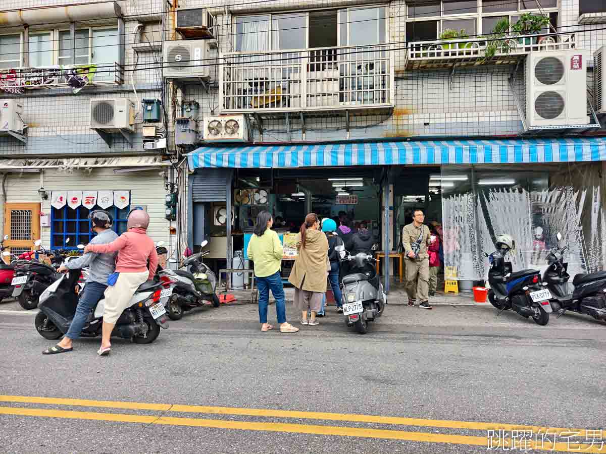 [花蓮早餐]山東豆漿大王-70年早餐店，招牌肉餅、蔥餅，蘿蔔辣椒