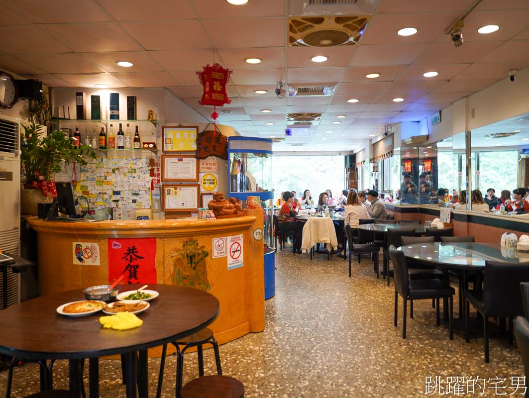 [烏來美食]鳥來伯擔仔麵-有如蒂芬妮綠河流旁新北台菜餐廳，來烏來溫泉必吃招牌白斬土雞，熱炒合菜