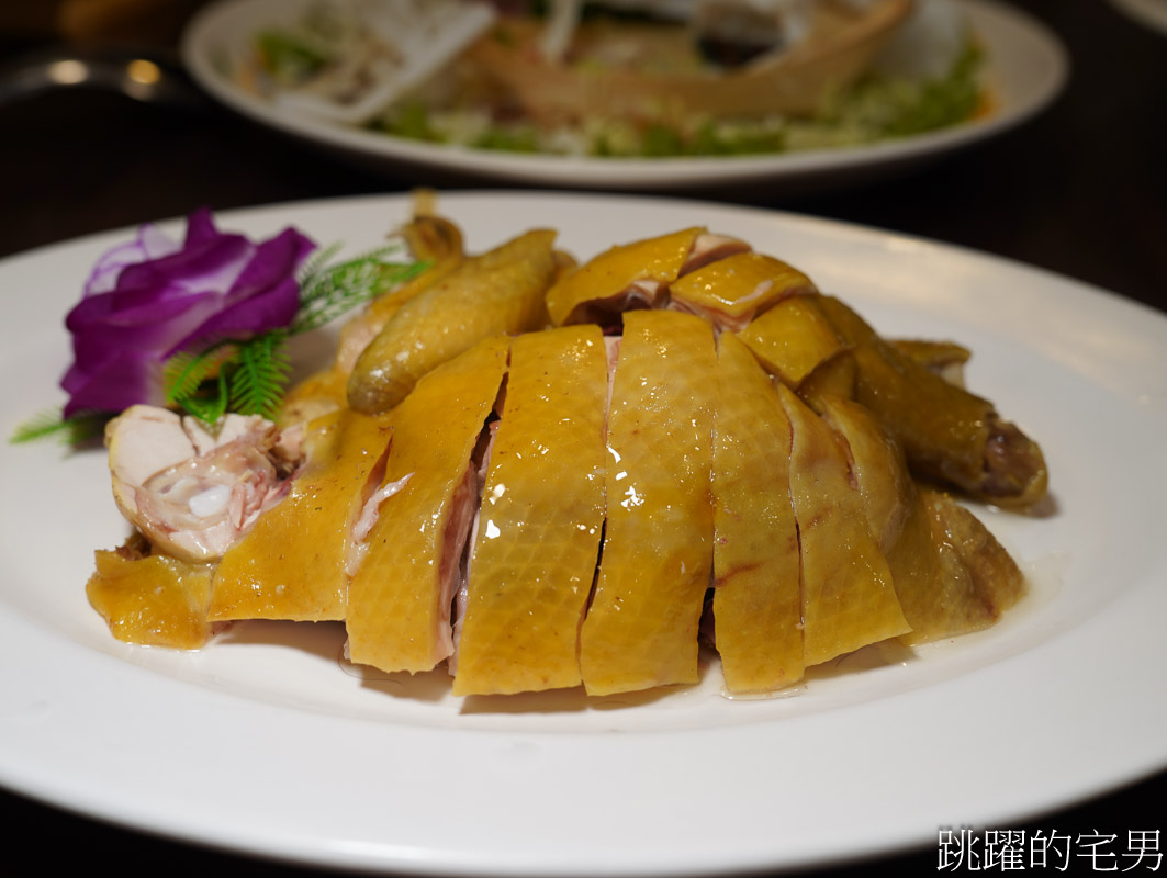 [烏來美食]鳥來伯擔仔麵-有如蒂芬妮綠河流旁新北台菜餐廳，來烏來溫泉必吃招牌白斬土雞，熱炒合菜
