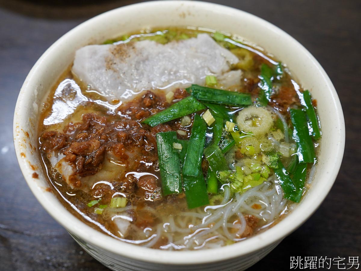 [台中芋頭米粉]珍品小吃-西區美食推薦炒麵、芋頭口感鬆軟，滿滿油蔥香滋味好