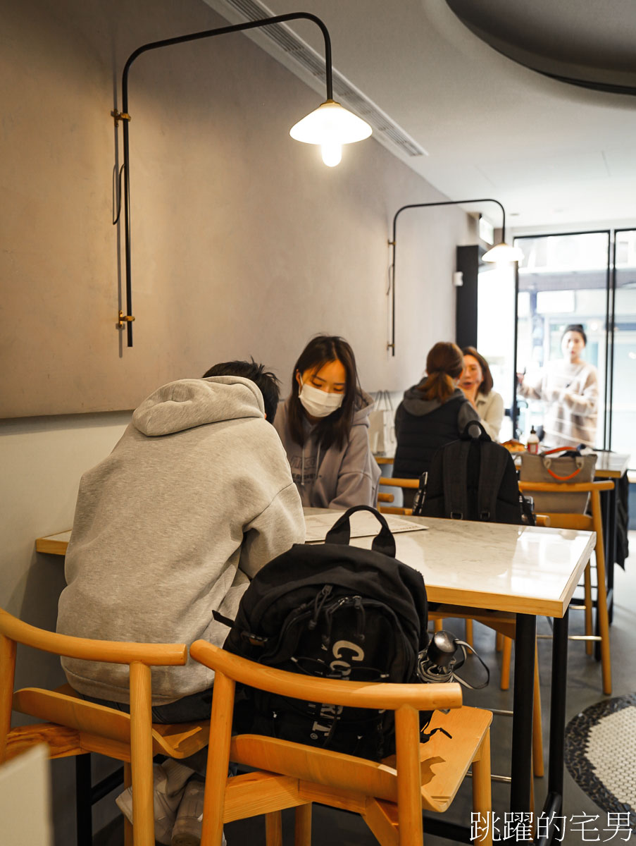 [雙連早午餐]Supranormal Bakery Cafe赤峰店-推薦熱辣蝦仁嫩蛋可頌，蛋塔一早要來買