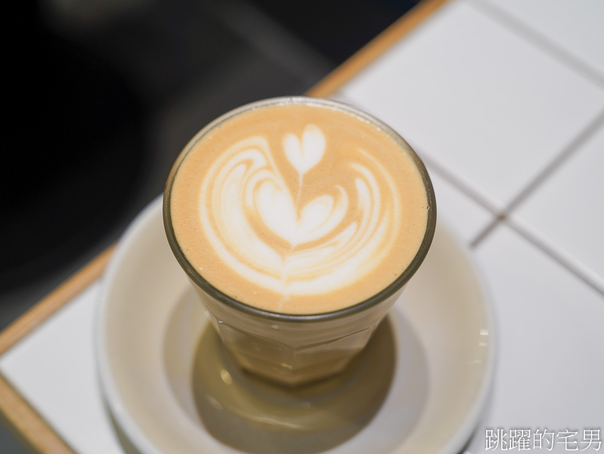[雙連早午餐]Supranormal Bakery Cafe赤峰店-推薦熱辣蝦仁嫩蛋可頌，蛋塔一早要來買