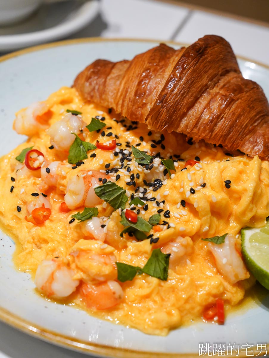 [雙連早午餐]Supranormal Bakery Cafe赤峰店-推薦熱辣蝦仁嫩蛋可頌，蛋塔一早要來買