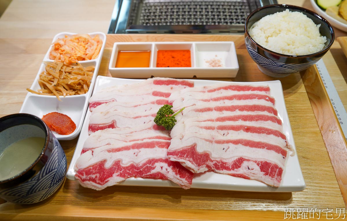 [花蓮美食]栄次郎個人燒肉plus+花蓮中山店-花蓮個人燒肉提供自助吧吃到飽，下午有營業還開到開到凌晨1點半，花蓮宵夜
