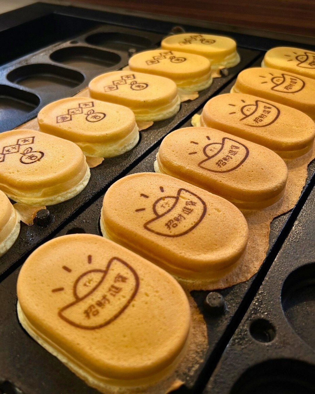 [花蓮咖啡廳]女子商行-招財進寶拜拜雞蛋糕好吃又發財，必吃郭榮市火腿、蔥花肉鬆、卡士達雞蛋糕，花蓮甜點