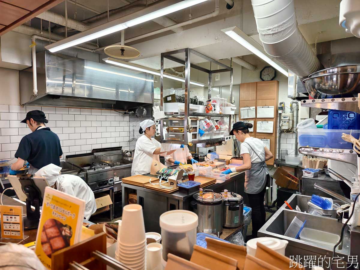 [沖繩飯糰]美國村豬肉蛋飯糰北谷店- 從想不透到愛上，這就是沖繩家庭料理，讓我天天吃都可以