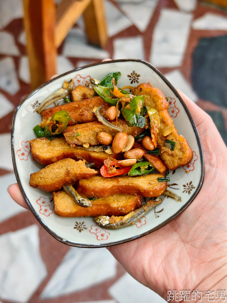 [花蓮美食]家常牛肉麵-上班族最愛，花蓮大份量炒麵，便宜牛肉麵，茄汁炒飯打中我的心，花蓮麵店