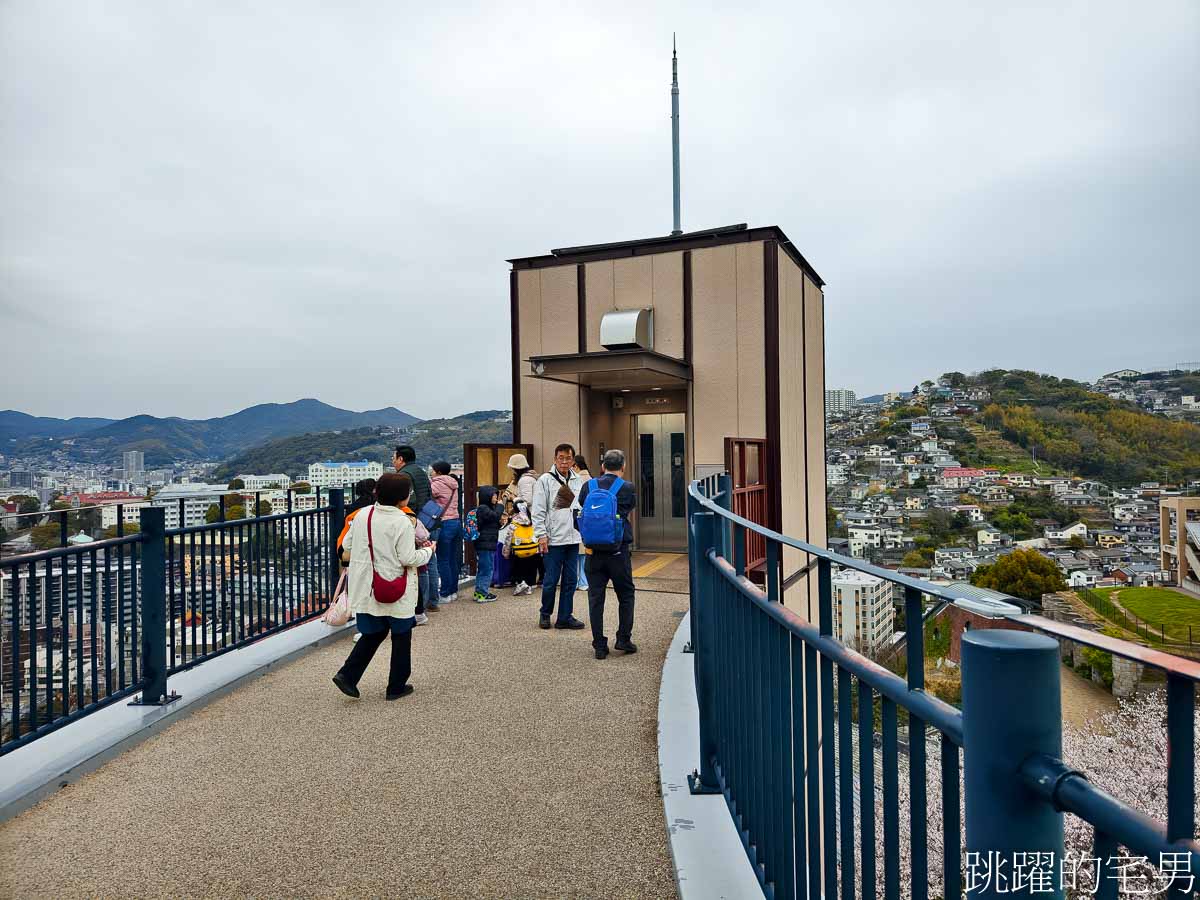 [長崎景點]長崎櫻花圓形樓梯最佳網美拍照點，免費無障礙電梯直達哥拉巴園，在地超市價格便宜直接買爆