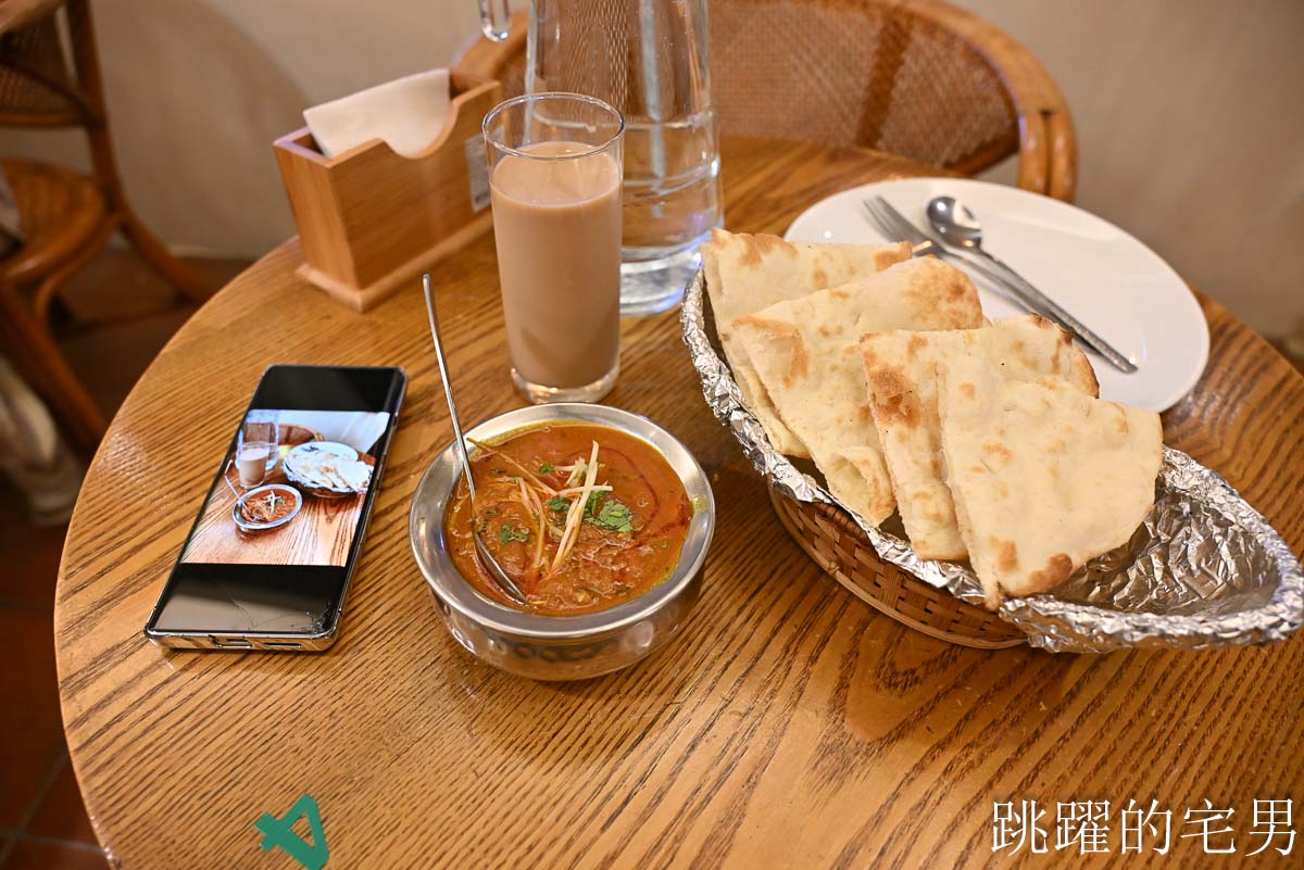 [花蓮美食]Ali的印度私房料理-經典牛肉咖哩搭配蒜味烤餅風味十足，花蓮印度咖哩
