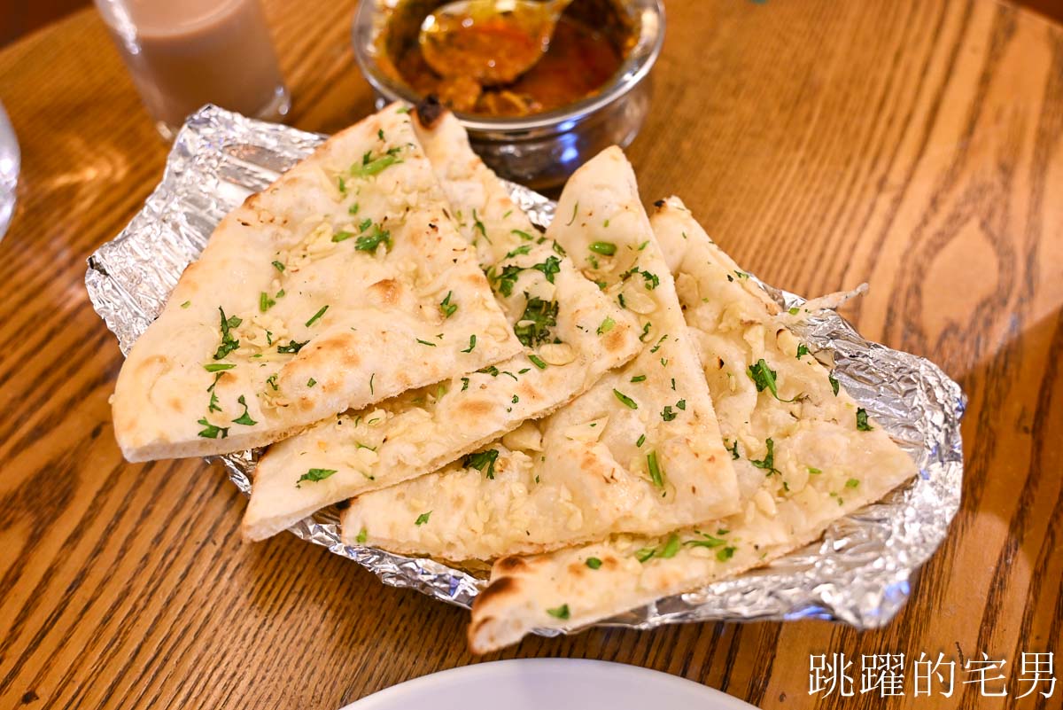 [花蓮美食]Ali的印度私房料理-經典牛肉咖哩搭配蒜味烤餅風味十足，花蓮印度咖哩