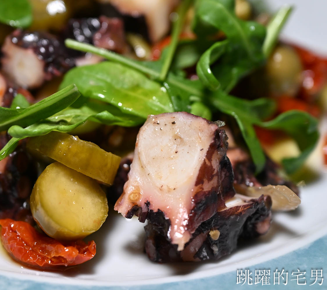[小巨蛋美食]花滔廚房-台北餐酒館免開瓶費超佛心，墨魚燉飯、提拉米蘇太好吃了，義大利菜牛肚、雞胗竟然可以這樣做，松山餐酒館推薦