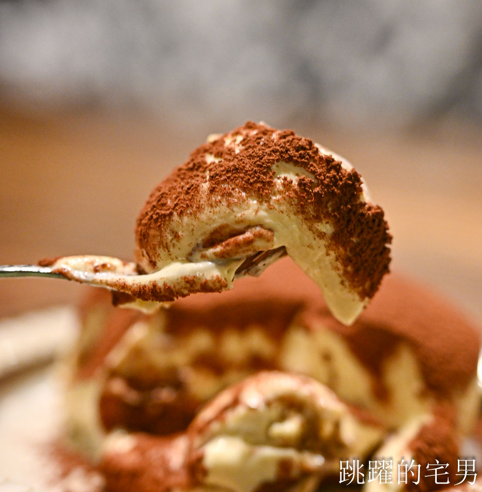 [小巨蛋美食]花滔廚房-台北餐酒館免開瓶費超佛心，墨魚燉飯、提拉米蘇太好吃了，義大利菜牛肚、雞胗竟然可以這樣做，松山餐酒館推薦
