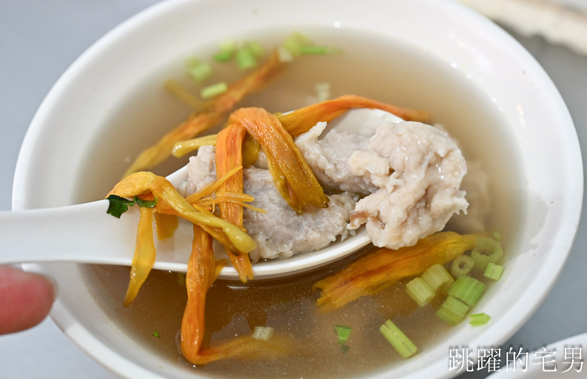 台北滷肉飯推薦「香滿園 」雙連捷運美食推薦，酸菜魯肉飯滿口膠質，大同區美食