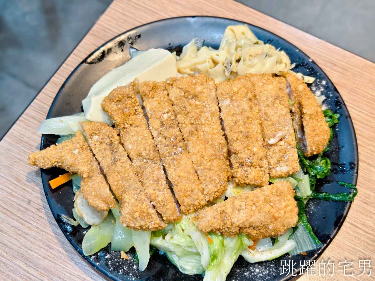 今日熱門文章：[花蓮美食]金蘭號-金黃酥脆超大片排骨飯 !  麵皮不油咬起來還卡滋作響   宛如自助餐檯的豐富配菜