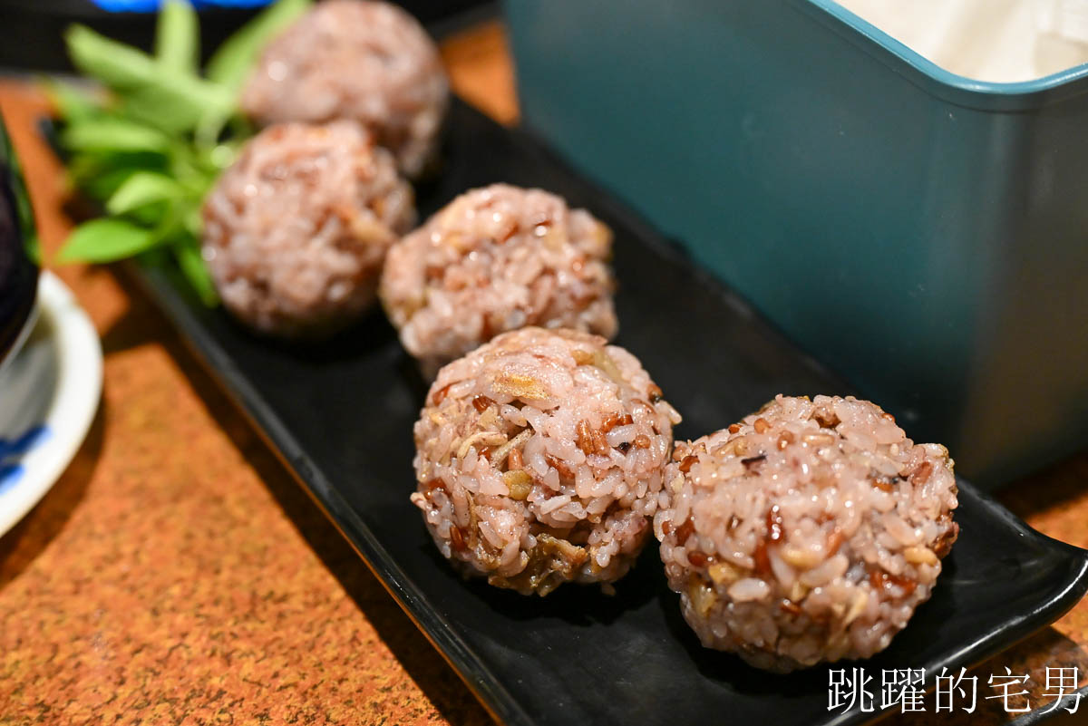 [花蓮美食]八大戶燒烤-花蓮熱炒還有羊肉爐，原住民咪咪飯很喜歡