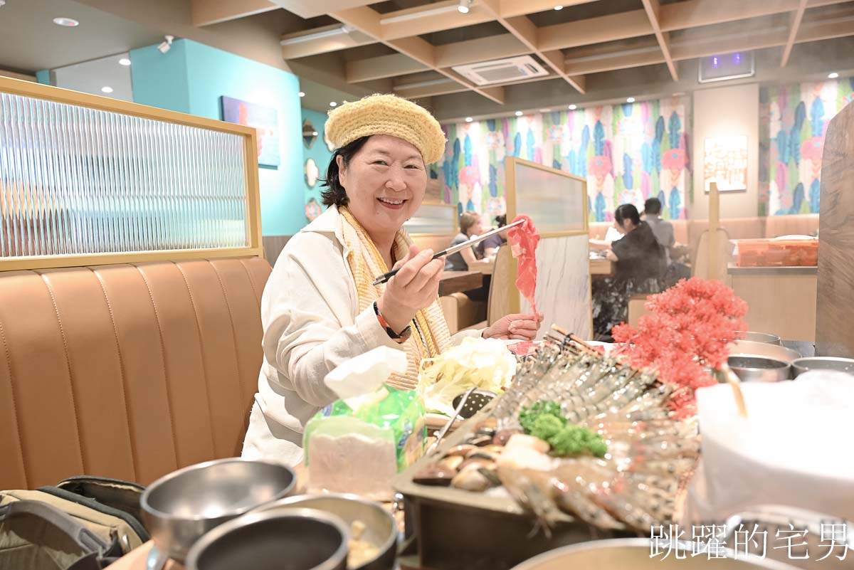 [花蓮美食]火鍋世家花蓮國聯店-必吃新鮮海鮮鍋，滿滿的蝦子超級爽，雞蛋、自助吧免費取用，花蓮火鍋推薦