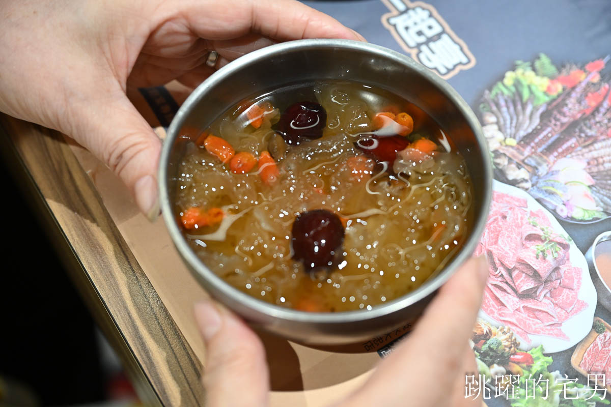 [花蓮美食]火鍋世家花蓮國聯店-必吃新鮮海鮮鍋，滿滿的蝦子超級爽，雞蛋、自助吧免費取用，花蓮火鍋推薦