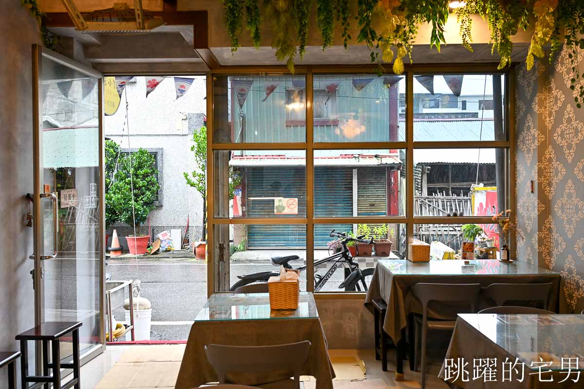 [花蓮冰店]凍涼小舖-季節限定超巨芒果冰還能免費加冰糖水煉乳，粉圓冰只要30元有夠爽