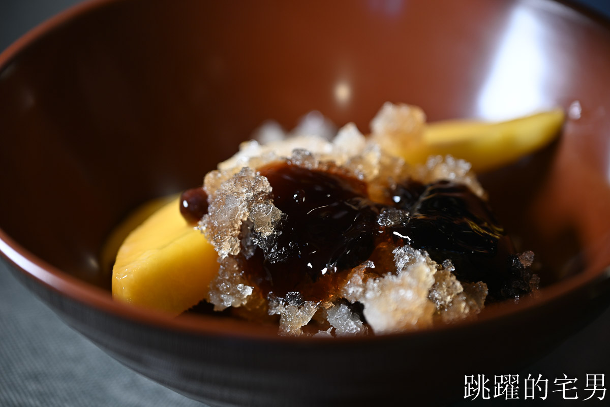 [花蓮冰店]凍涼小舖-季節限定超巨芒果冰還能免費加冰糖水煉乳，粉圓冰只要30元有夠爽