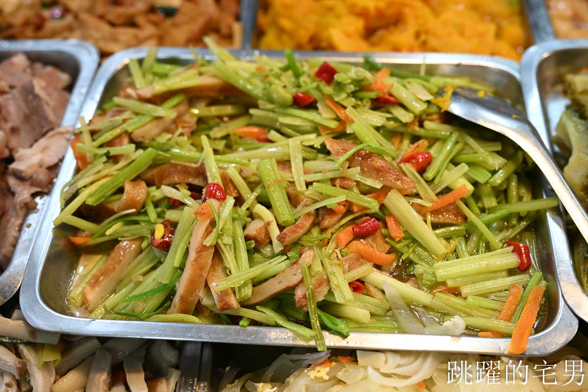 [吉安早餐]老戴自助餐-早餐就能吃到30幾道清粥小菜自助餐也太開心，地瓜粥、麵飯通通有，開到中午，花蓮早餐，仁里市場美食