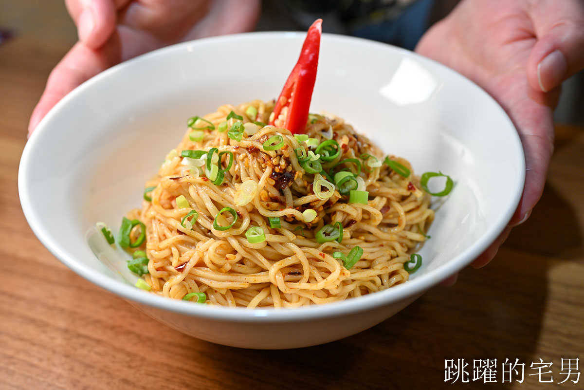 [羅東美食]上品佑食堂-40年羅東小吃推薦溫體超厚嫩豬排＋炸蛋滷肉飯，空間舒服下午有營業，小朋友送造型氣球好貼心