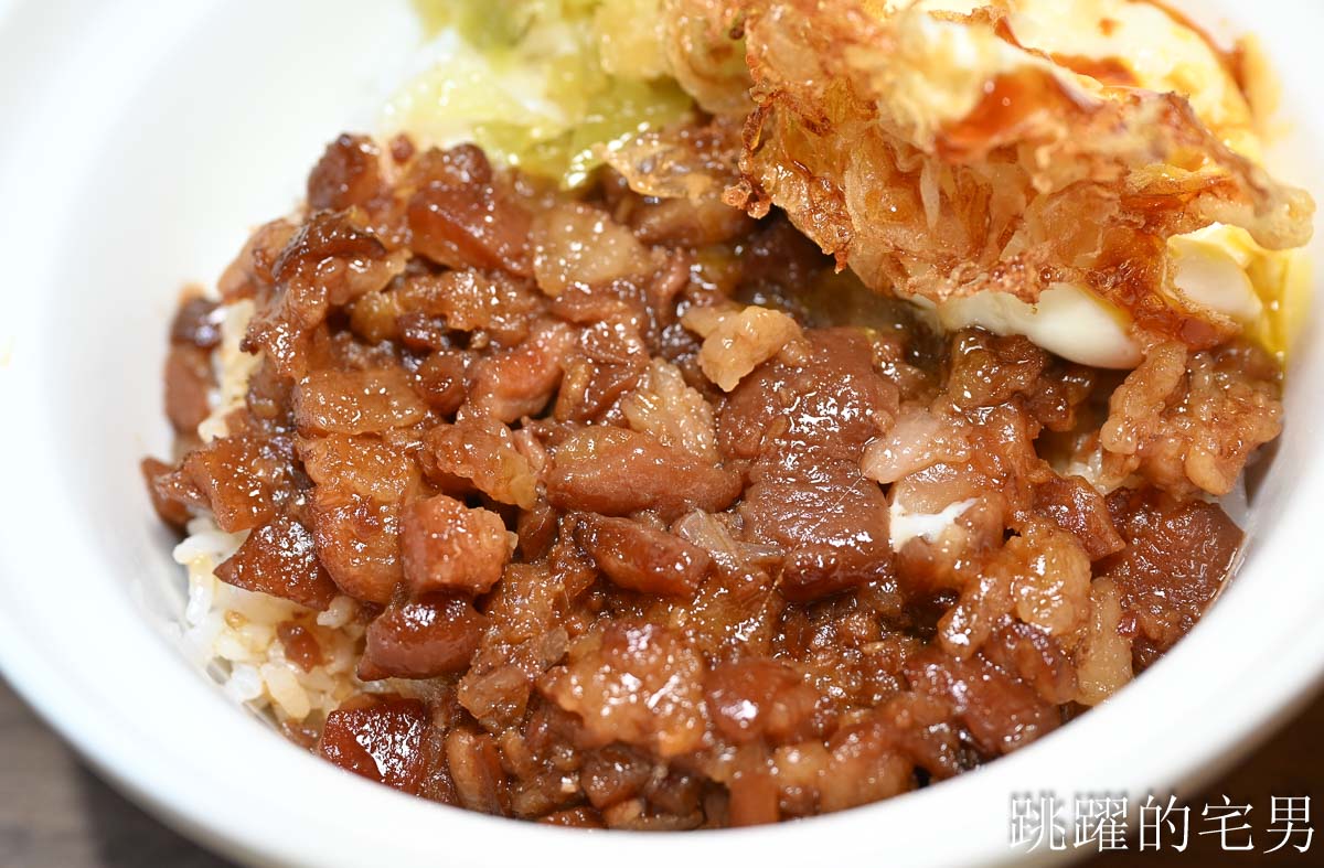 [羅東美食]上品佑食堂-40年羅東小吃推薦溫體超厚嫩豬排＋炸蛋滷肉飯，空間舒服下午有營業，小朋友送造型氣球好貼心