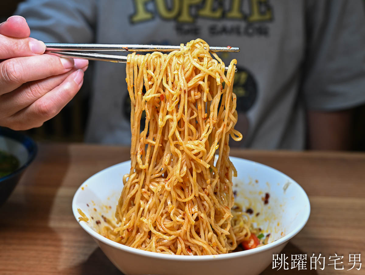 [羅東美食]上品佑食堂-40年羅東小吃推薦溫體超厚嫩豬排＋炸蛋滷肉飯，空間舒服下午有營業，小朋友送造型氣球好貼心