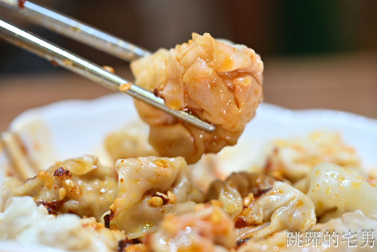 [羅東美食]上品佑食堂-40年羅東小吃推薦溫體超厚嫩豬排＋炸蛋滷肉飯，空間舒服下午有營業，小朋友送造型氣球好貼心