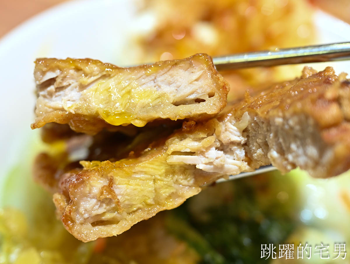 [羅東美食]上品佑食堂-40年羅東小吃推薦溫體超厚嫩豬排＋炸蛋滷肉飯，空間舒服下午有營業，小朋友送造型氣球好貼心